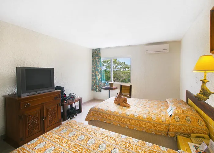 Hotel Casa Del Mar & Dive With Free Access To An Exclusive Club Cozumel