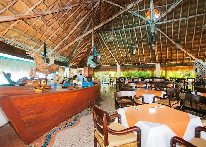 Hotel Casa Del Mar & Dive With Free Access To An Exclusive Club Cozumel