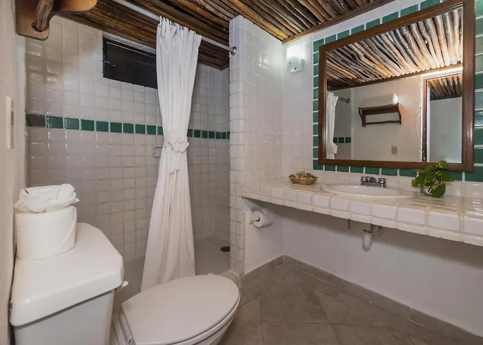 Hotel Casa Del Mar & Dive With Free Access To An Exclusive Club