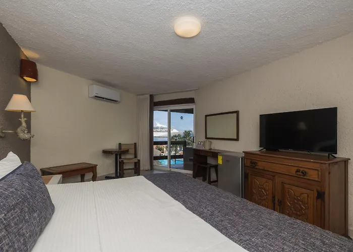 Casa Del Mar & Dive With Free Access To An Exclusive Club 4*