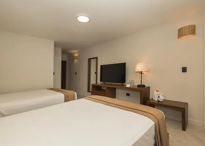 Hotel Casa Del Mar & Dive With Free Access To An Exclusive Club Cozumel