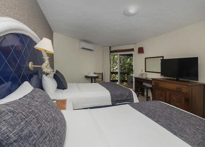 Hotel Casa Del Mar & Dive With Free Access To An Exclusive Club
