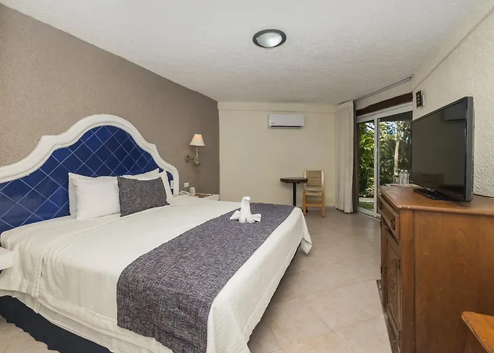 Hotel Casa Del Mar & Dive With Free Access To An Exclusive Club Cozumel